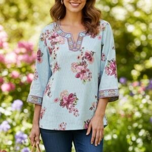 John Mark Women's Size M Floral Print Embroidered  Beaded Tunic Blue Pink (53)